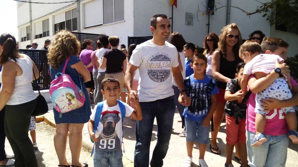 Alumnos y alumnas del CEIP �San Carlos Borromeo�