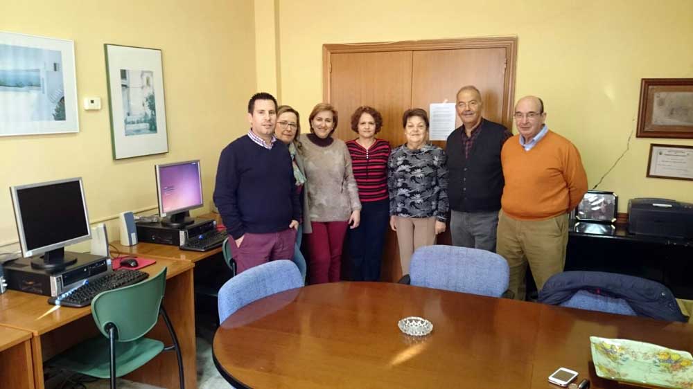 Equipos informticos al centro de participacin activa 