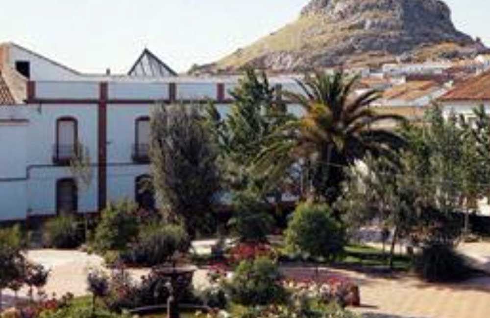 El Ayuntamiento se plantea terminar el Hotel Rural 