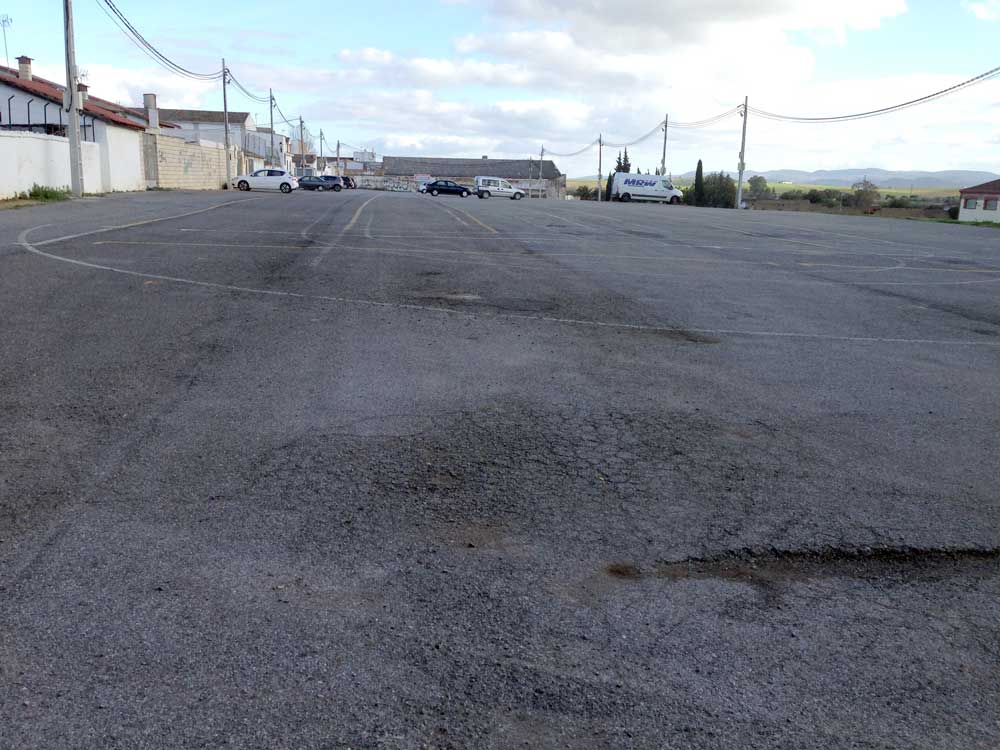 Explanada de la Casa de la Juventud