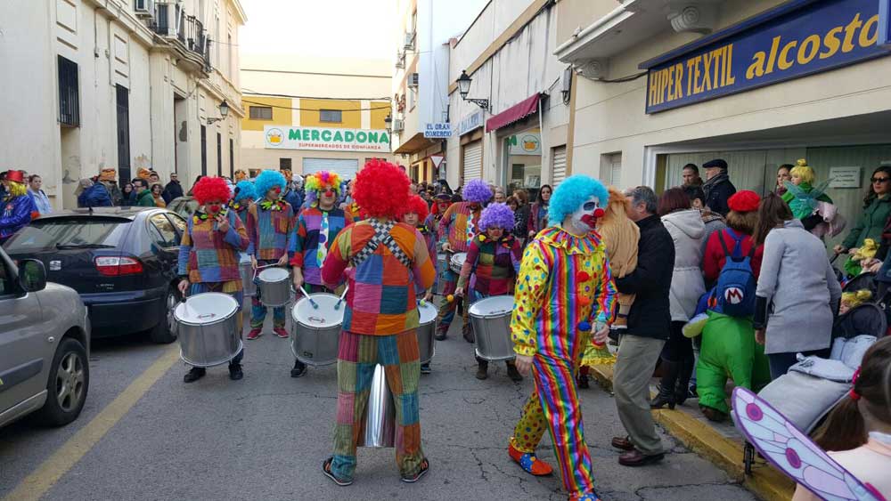 Pasacalles de Carnaval en Pearroya Pueblonuevo