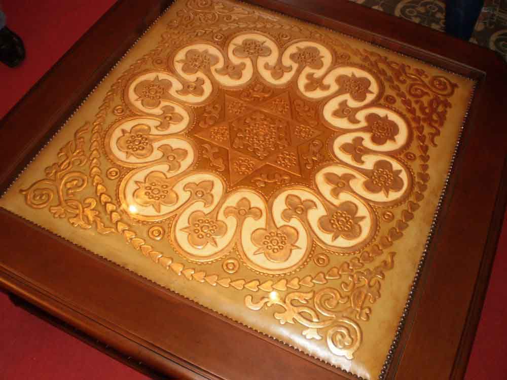 Exposici�n de guadamec�es