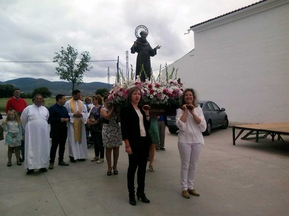 La Estacin celebra la verbena de San Bernardino
