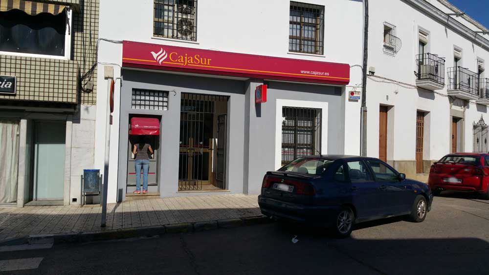 Cajasur cerrar su oficina de Pearroya
