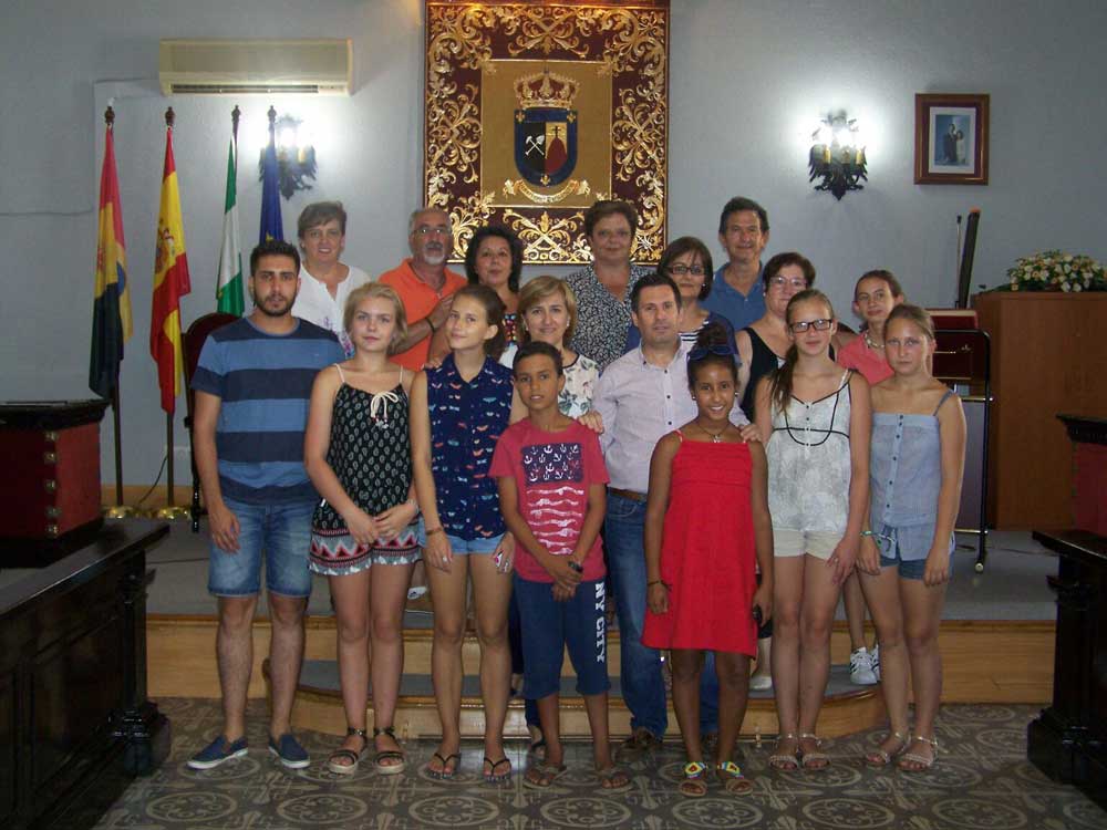 Acto de bienvenida a los nios saharuis y bielorrusos 