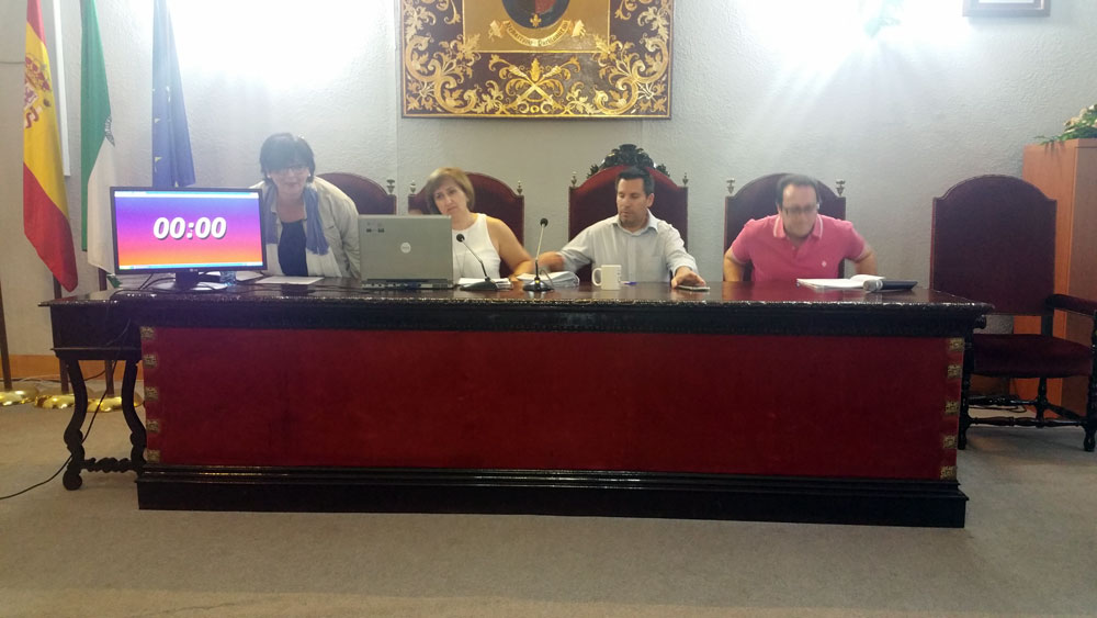 Solicitar la conversin de la N-432 en autova