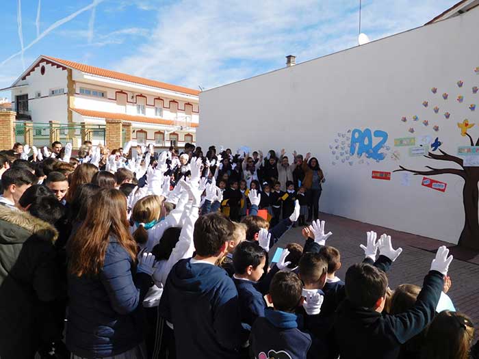 Presentacin de Mara celebra el Da de la No violencia y la Paz