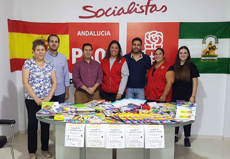 Material escolar recolectado en la campaa solidaria
