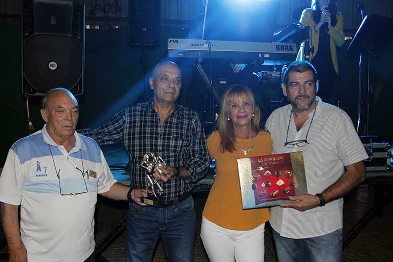 Da del socio en el AA/VV El Pen