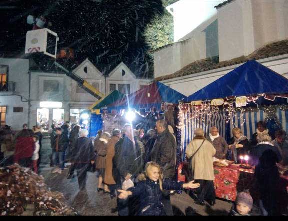 Belmez organiza la primera edici�n de su mercado Navide�o