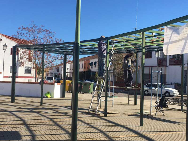  Trabajos de adecentamiento de la Plaza de la Ecologa