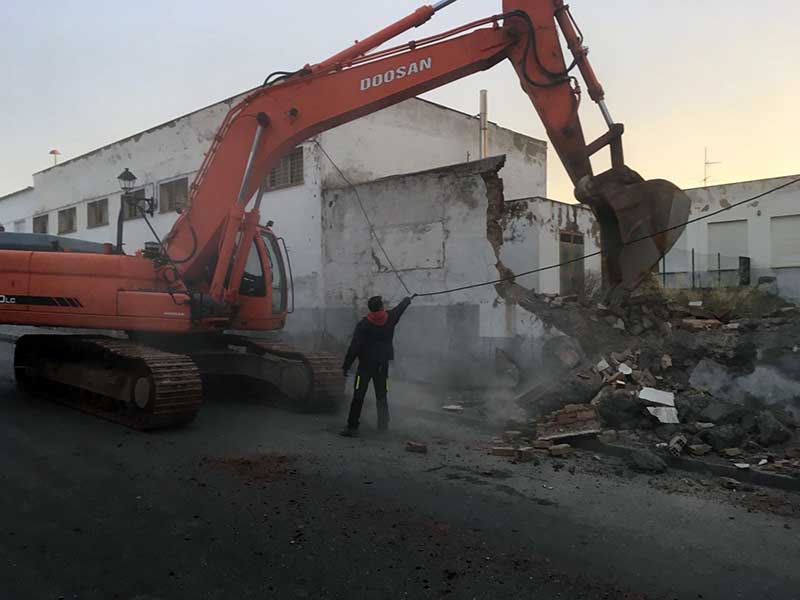 Derribo viviendas municipales de la calle Alfonso XII