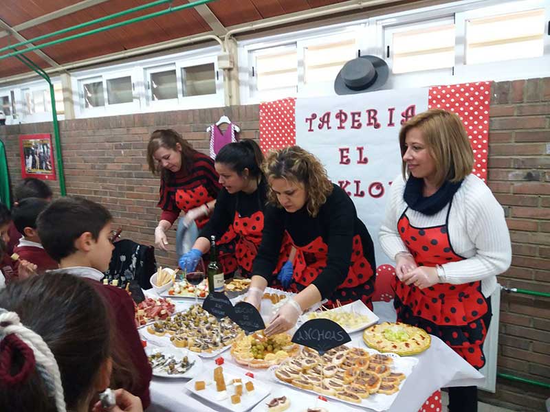 El colegio Alfredo Gil celebr el Da de Andaluca con la fiesta de la tapa