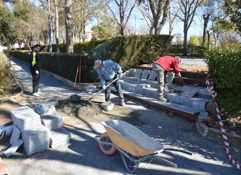 Trabajos de mejora de los accesos laterales del parque