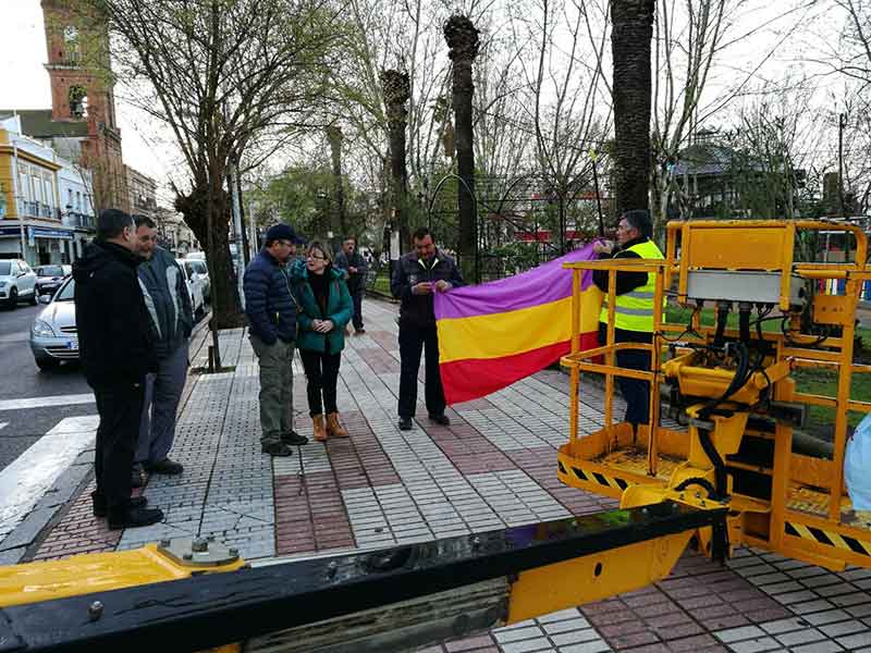 IU conmemora la proclamacin de la Segunda Repblica