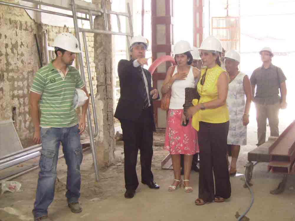 El presidente de Diputaci�n visita Pe�arroya