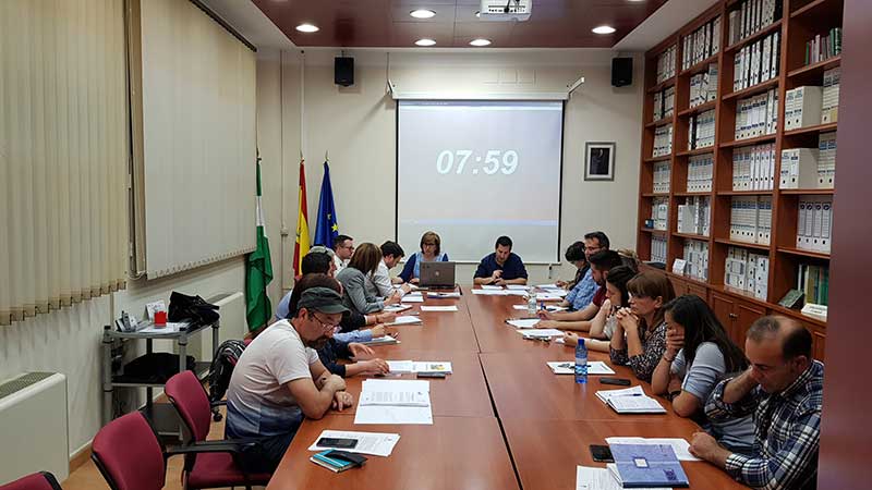 Expsito dando a conocer los datos del informe de morosidad