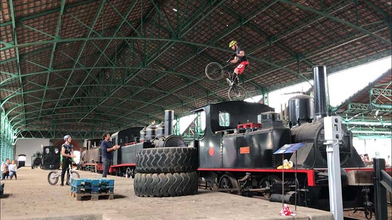Espectacular exhibicin de Trial Bike de Carlos Marcado