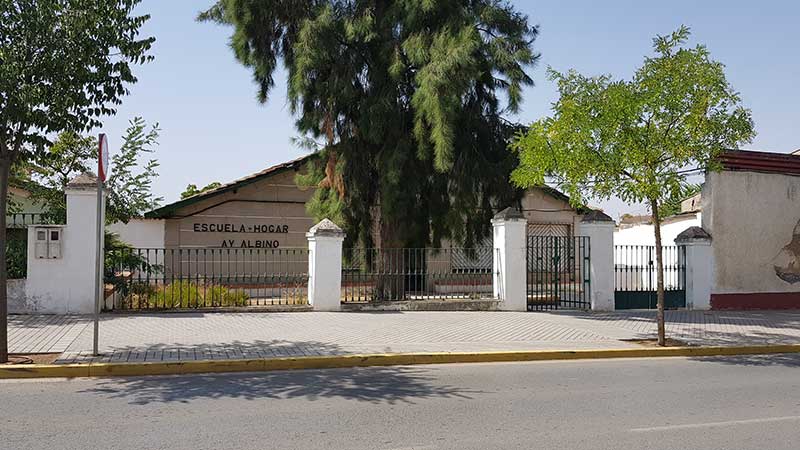 El centro de profesores en las instalaciones de la Escuela Hogar