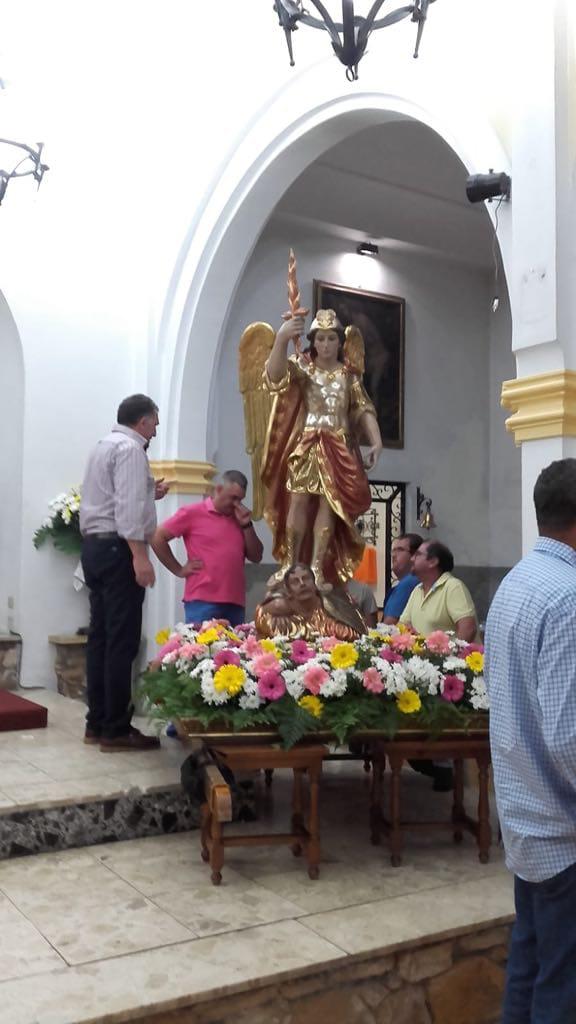 Procesin de San Miguel en Pearroya