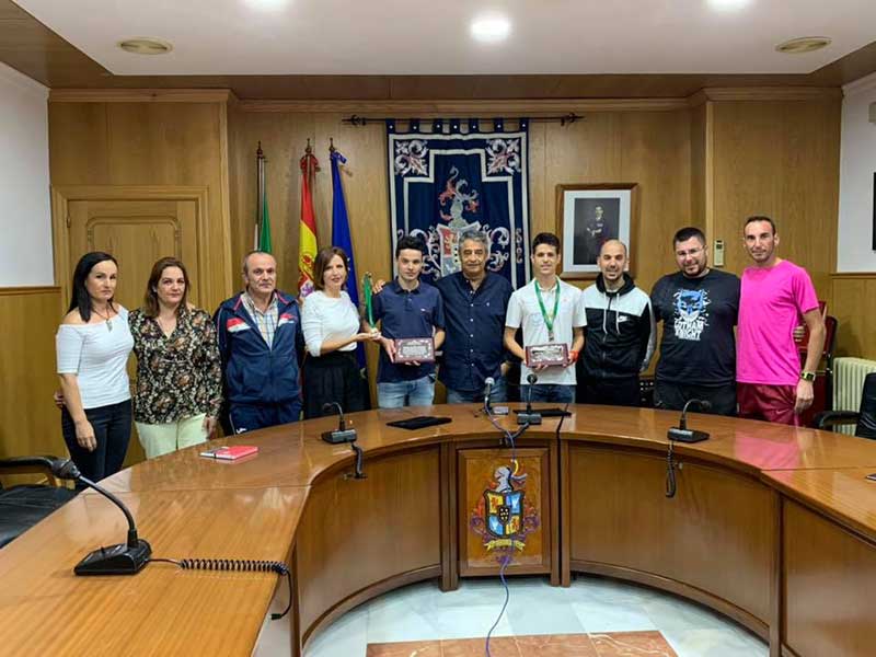 Reconocimiento institucional a deportistas