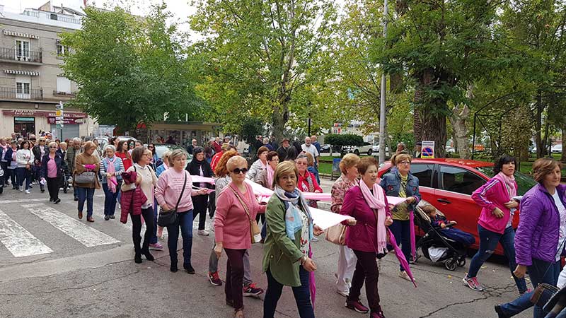 La Marcha rosa sale a la calle por el Da Internacional contra el Cncer de Mama 