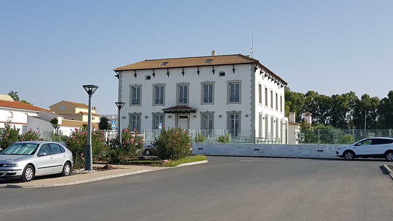 El Ayuntamiento saca a licitacin el Hotel, la piscina cubierta y el spa