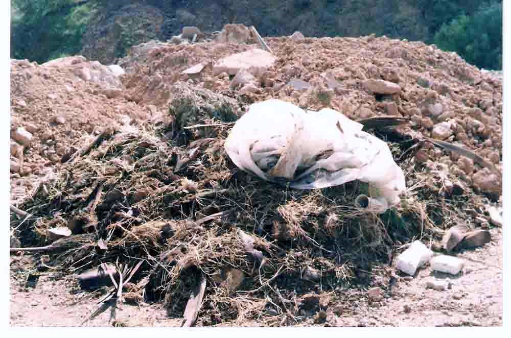 Basuras y escombros sin control