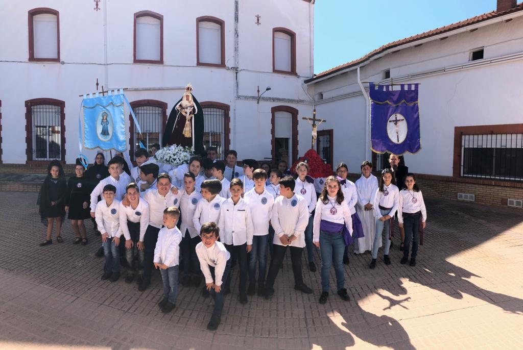 Va Crucis de los alumnos de infantil 