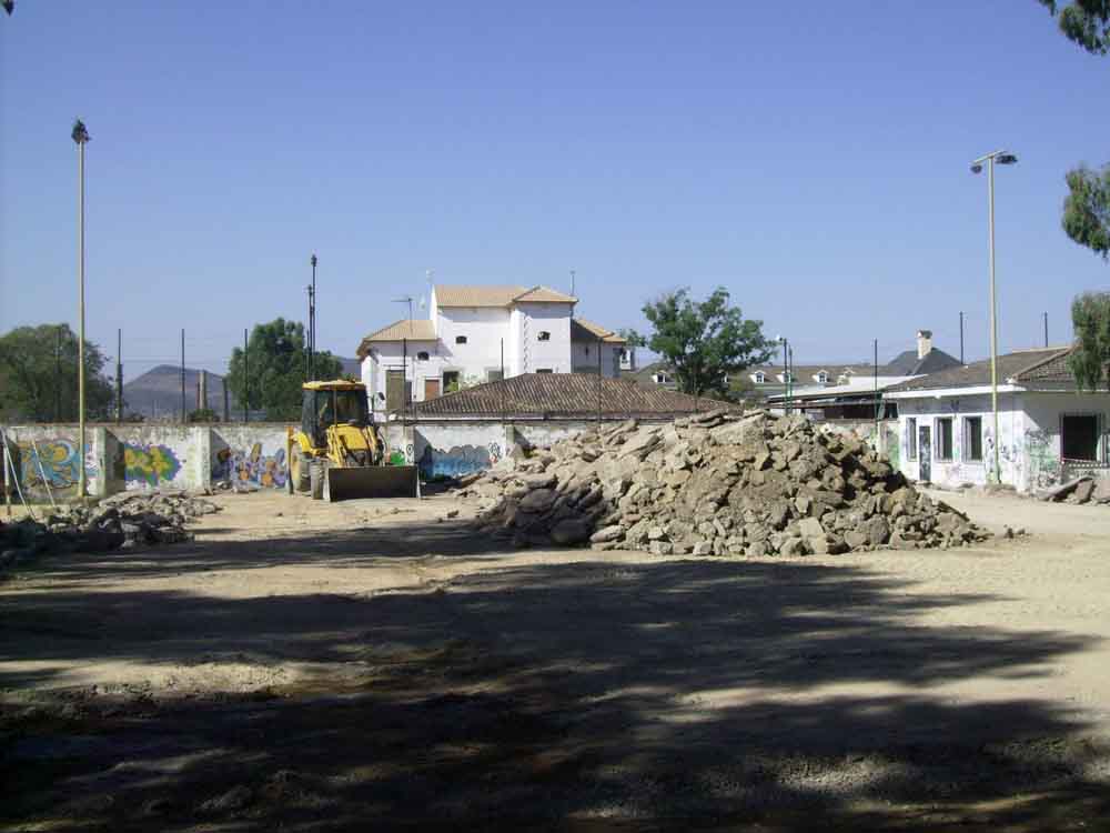La nueva pista de tenis estar� terminada en dos meses 