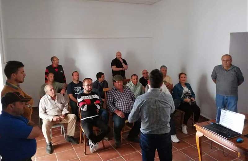 Curso de caponaje de aves