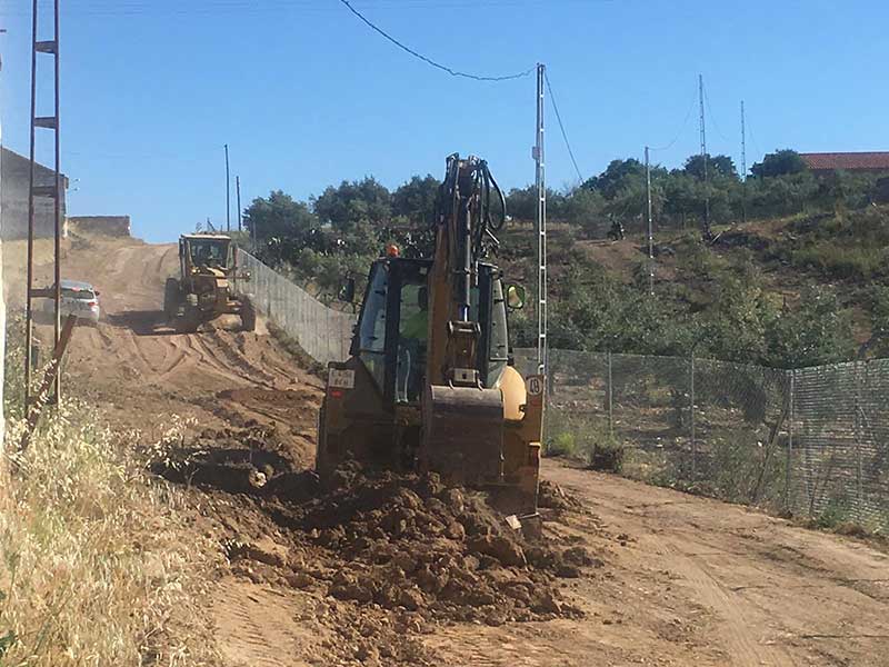 Mejora del camino de la calle Mezquita
