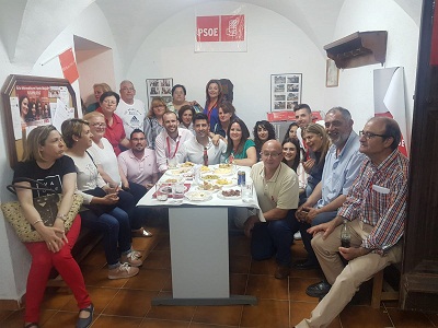 El PSOE revalida la mayor�a absoluta