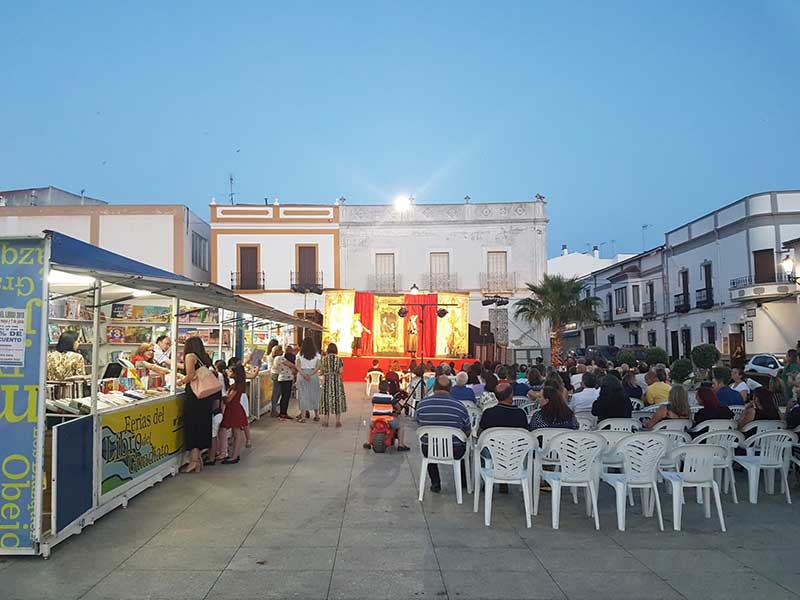Celebrada con gran �xito la Feria del Libro