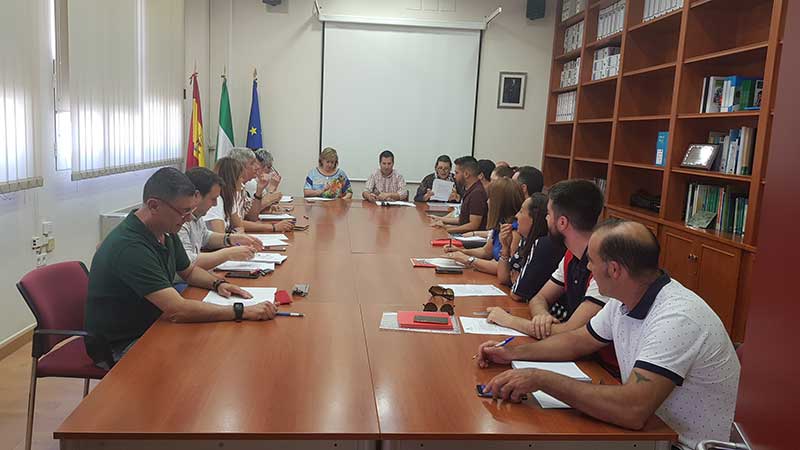 el pleno aprueba la liberacin de Expsito Paterna y el reparto de concejalas