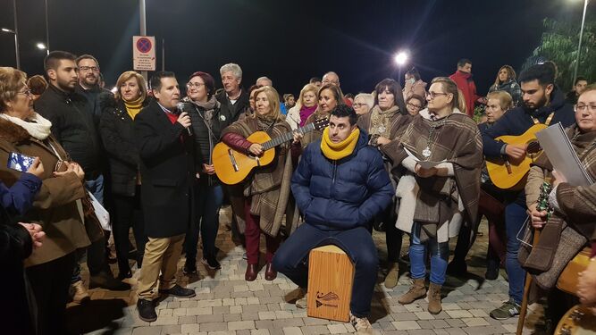 Pearroya-Pueblonuevo ya disfruta de su alumbrado de Navidad