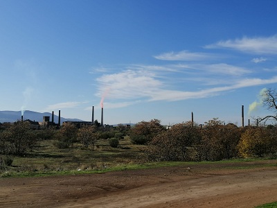 Las chimeneas de El Cerco Industrial vuelven a echar humo