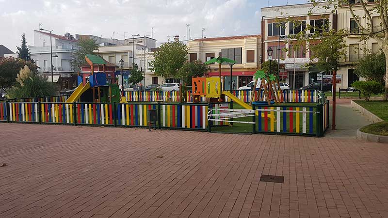 Cierra los parques infantiles y suspensin las actividades deportivas