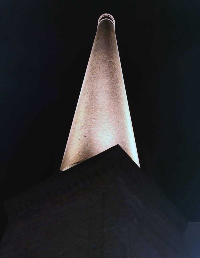 La Maquinilla inaugura una chimenea de 47 metros