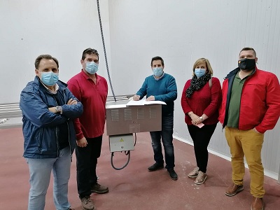 Expsito junto al responsable de la firma adjudicataria del matadero