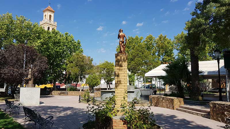 Plaza Virgen del Rosario, distrito de Pearroya