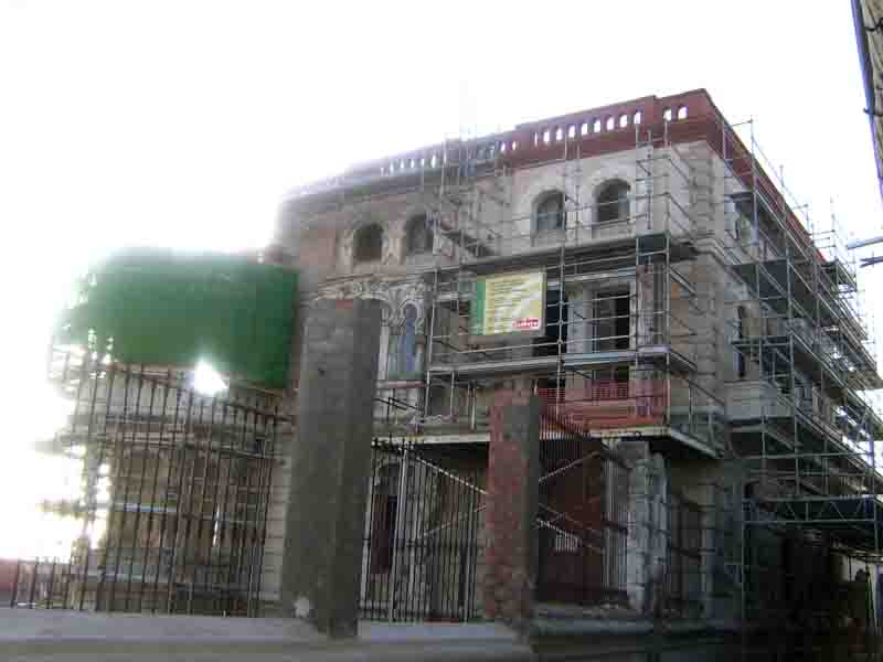 Trabajos de remodelaci�n de la Casa Cardona