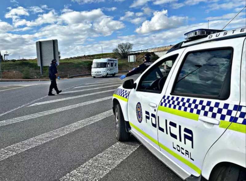 La polica local impone 85 sanciones durante Semana Santa