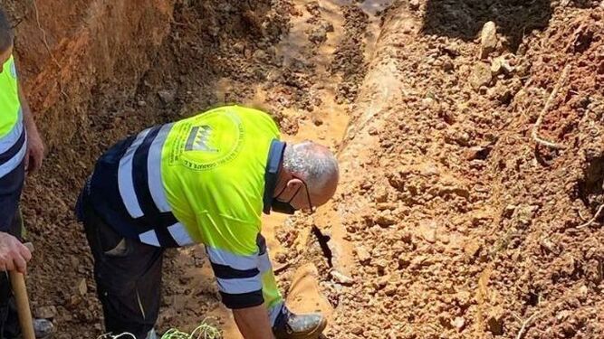 Trabajos en la tubera de Pearroya-Pueblonuevo