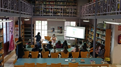 IES `Florencio Pintado` visitan la biblioteca municipal