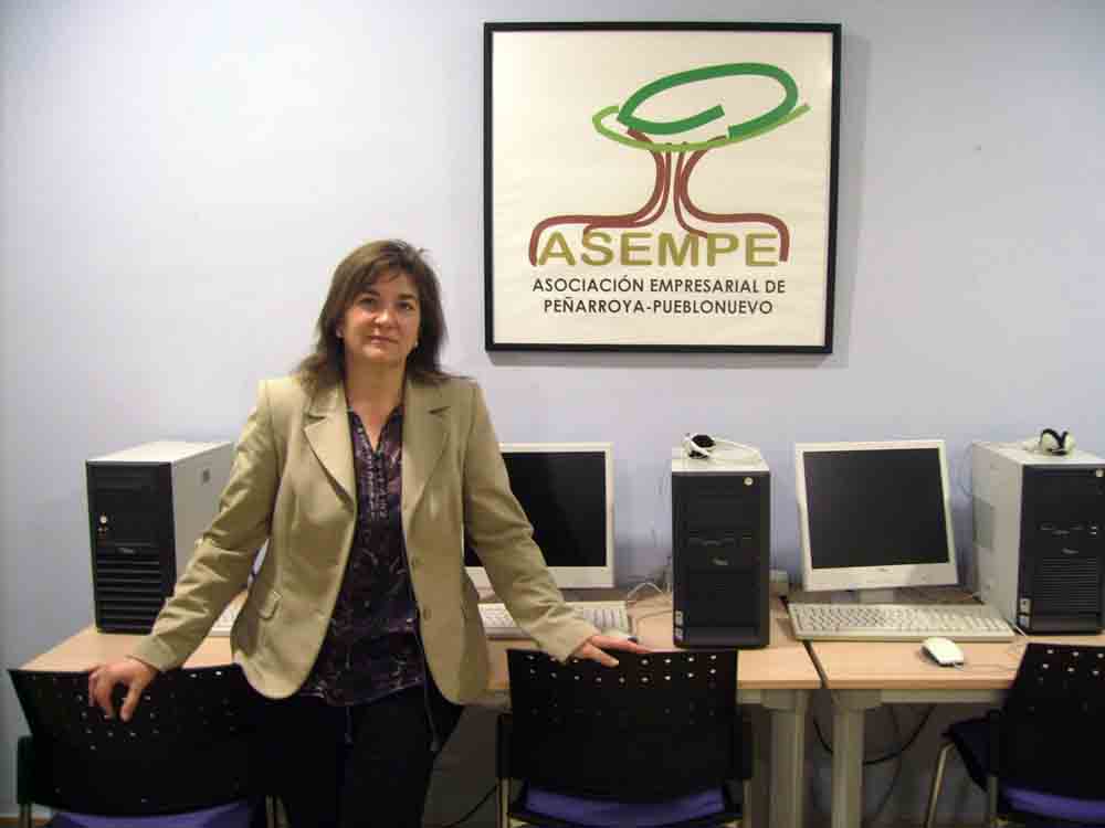  Mar�a Dolores Silva, presidenta de ASEMPE