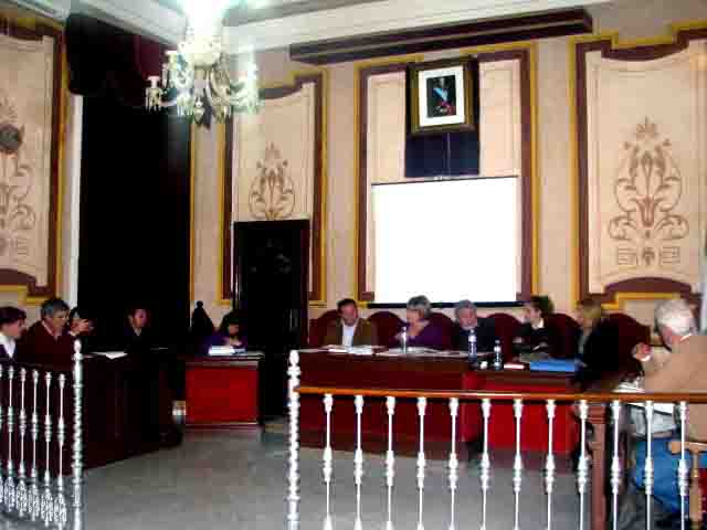 El pleno belmezano aprueba solicitar un pr�stamo