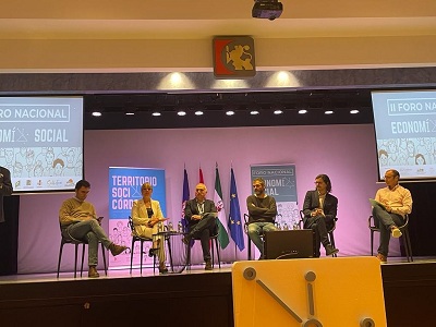 Participacin en ponencia y mesa redonda