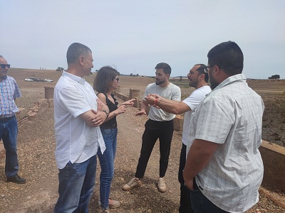 Lderes polticos de Izquierda Unida visitan Pearroya