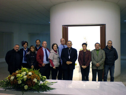 Don Demetrio visita el Tanatorio de Pearroya